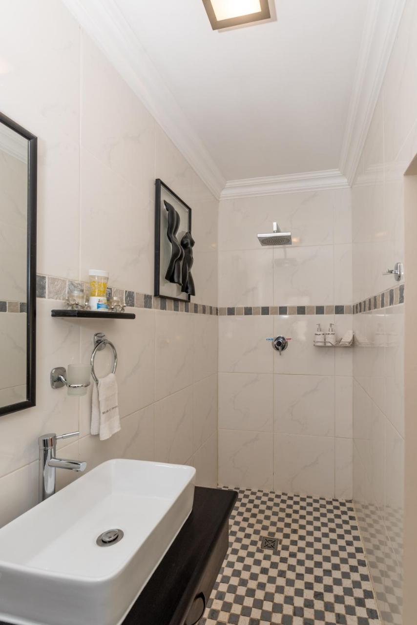 Montagu Four Seasons Apartment Bagian luar foto