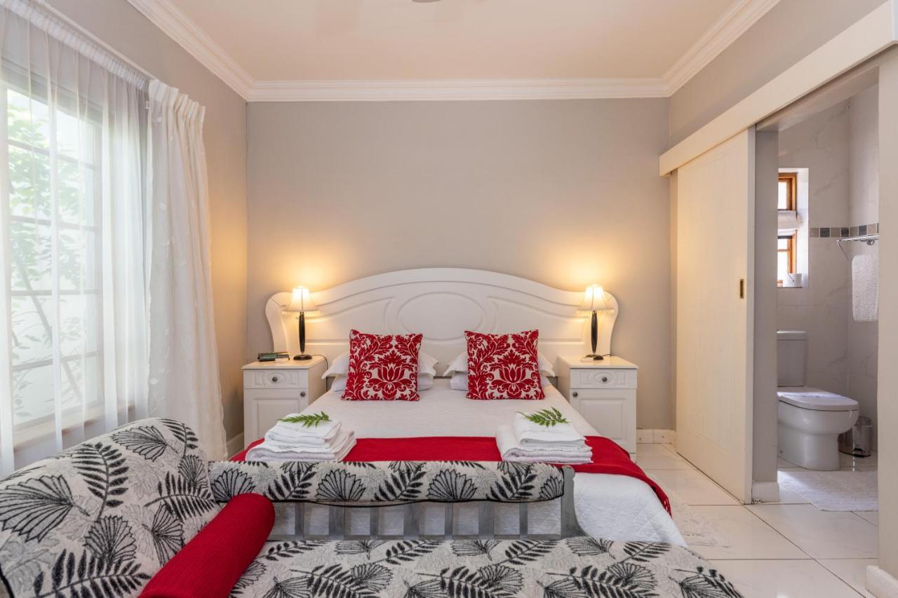 Montagu Four Seasons Apartment Bagian luar foto