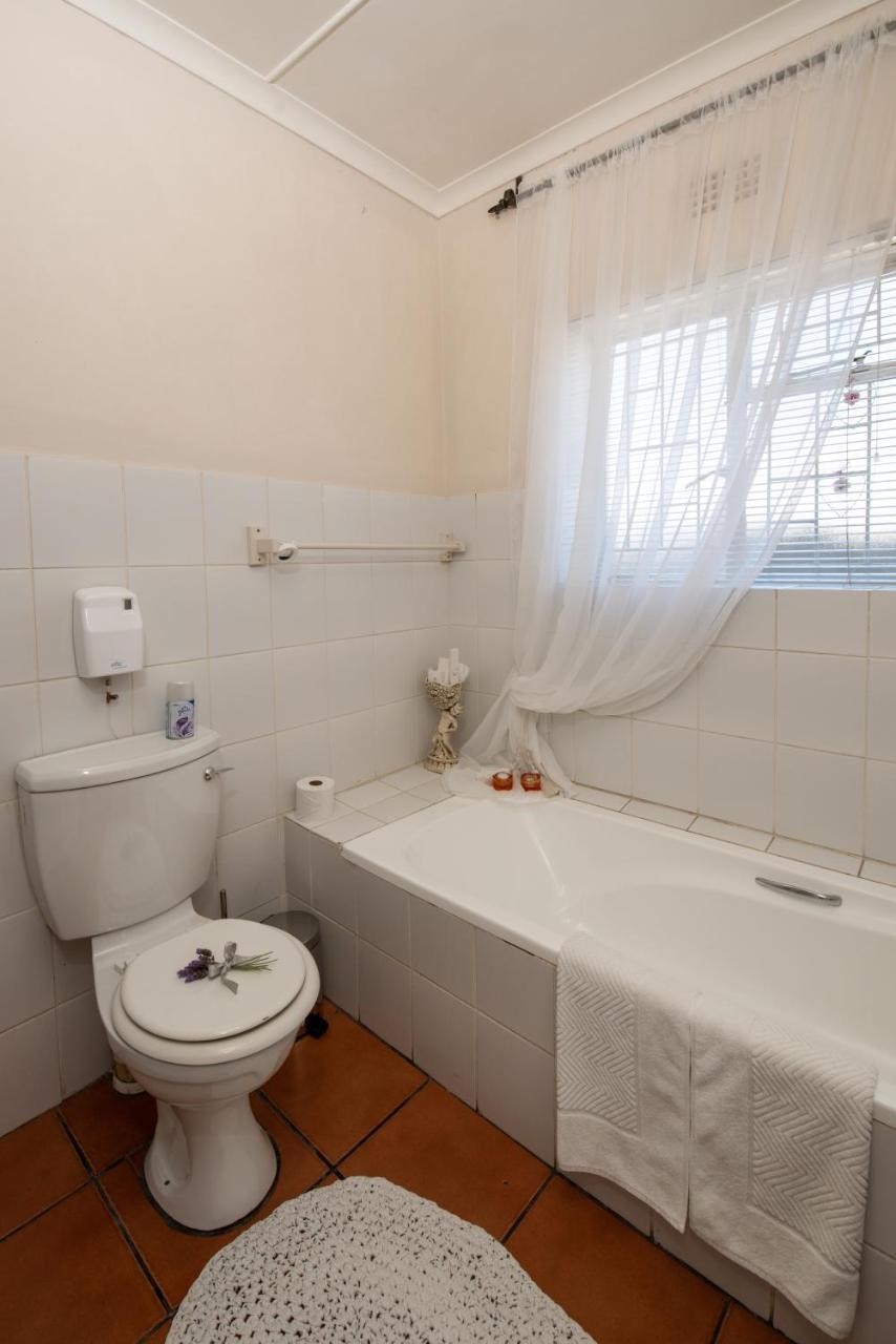 Montagu Four Seasons Apartment Bagian luar foto